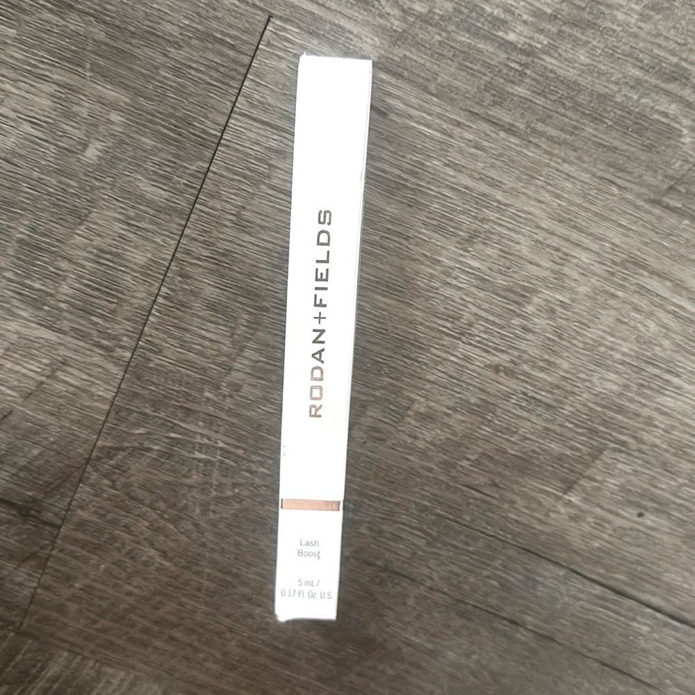 Rodan and Fields lash boost serum